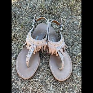 New Directions Women’s Tan Fringe Sandals Size 8
